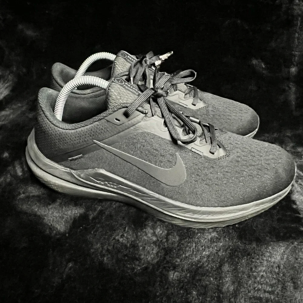 Nike Air Zoom Winflo 10 DV4023-001 Womens US 10‎ Running Shoes Black Sneakers